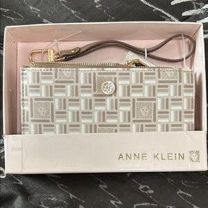NWT! Anne Klein Taupe Geometric Wristlet